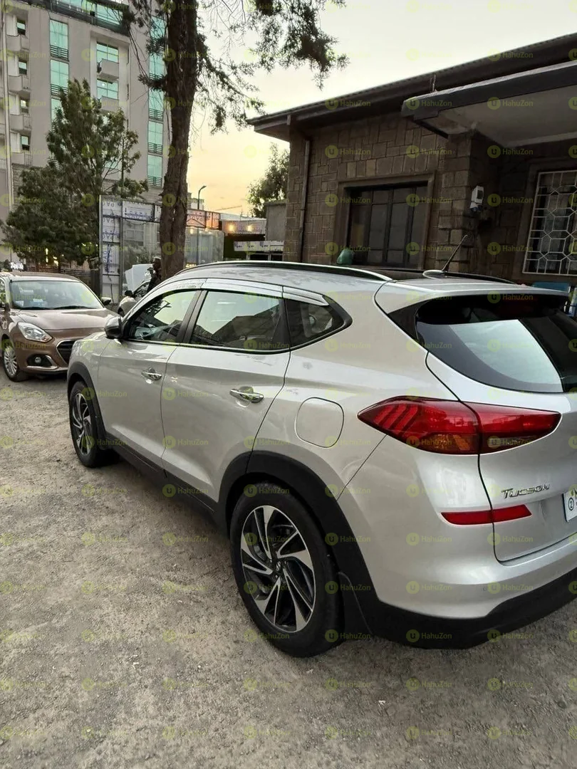 2020 Model-Hyundai Tucson