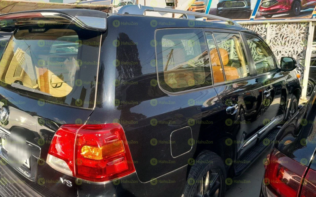 2012 Model-Toyota Land Cruiser GXR