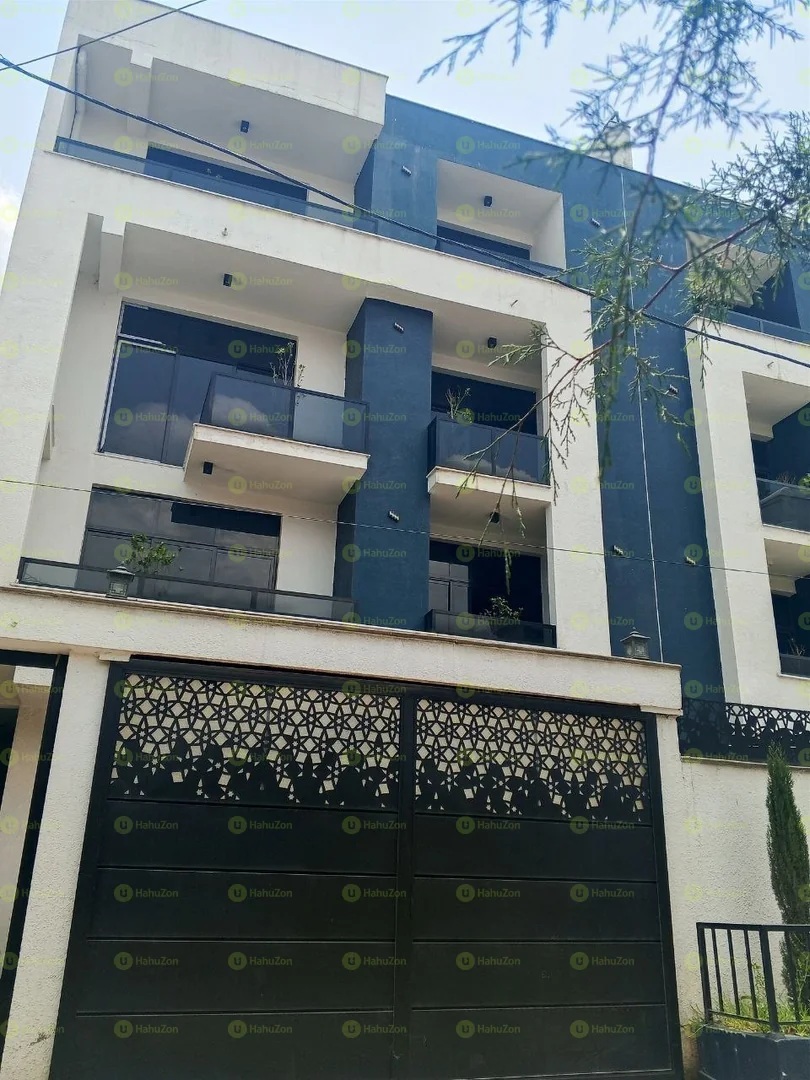 250 ካሬ የሚሸጥ G+4 ቤት በአያት