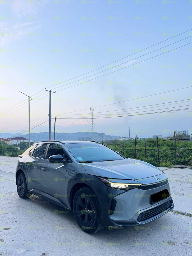 2024 Model-Toyota Bz4x 2WD