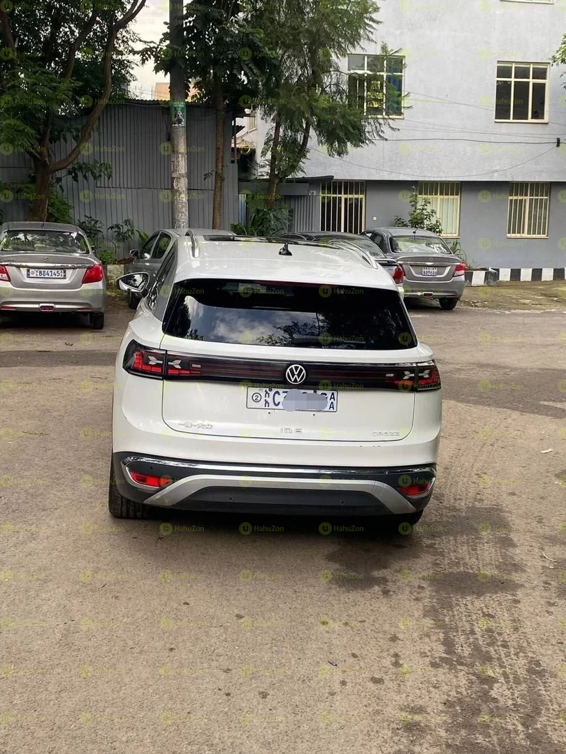 2022 Model- Volkswagen pro ID.6 Crozz