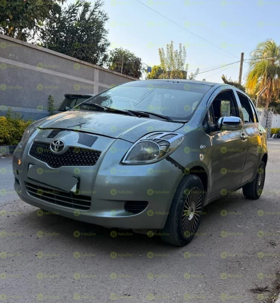 2008 Model-Yaris Compact