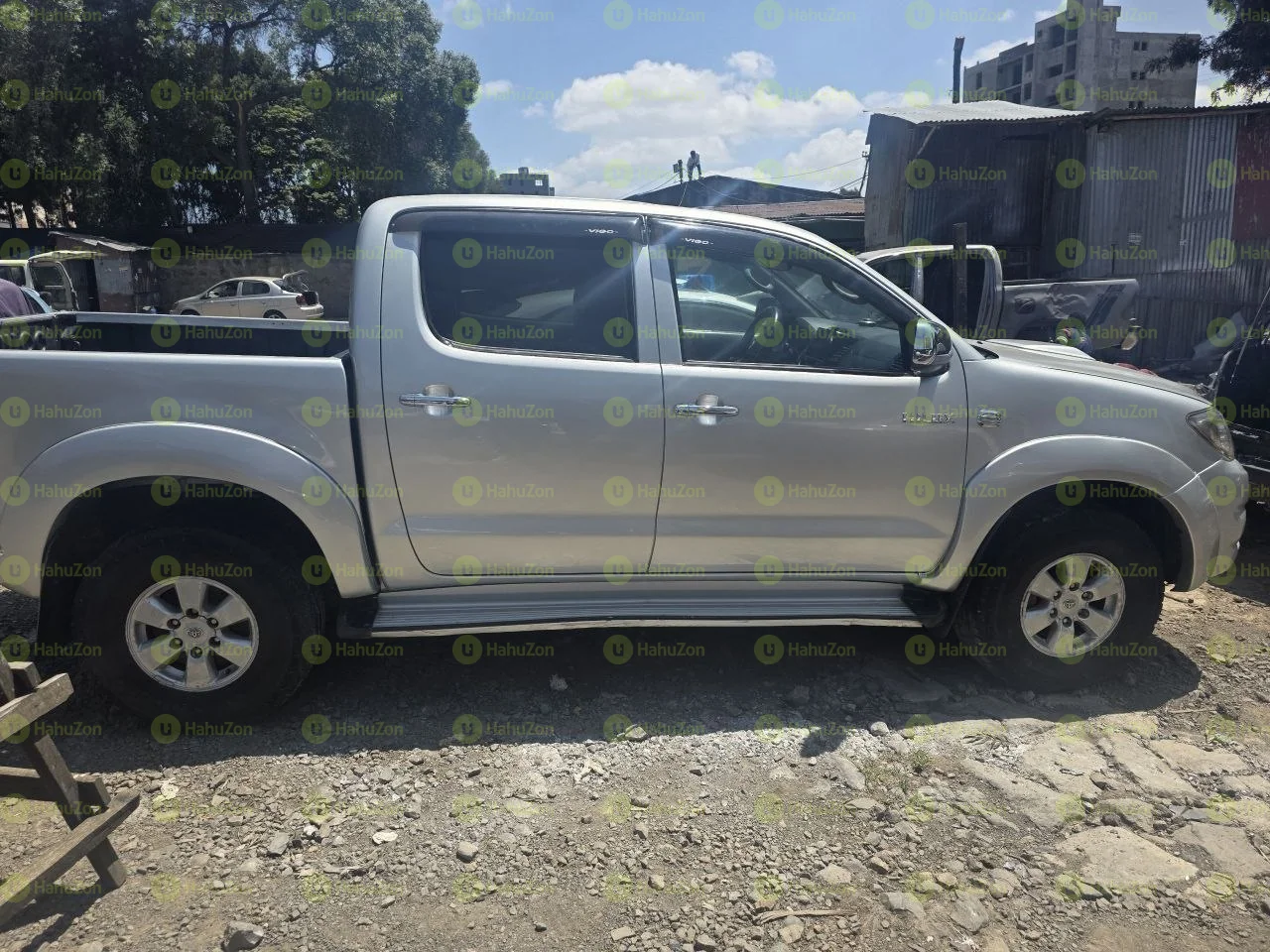 2010 Model-Toyota Hilux Kin Cab