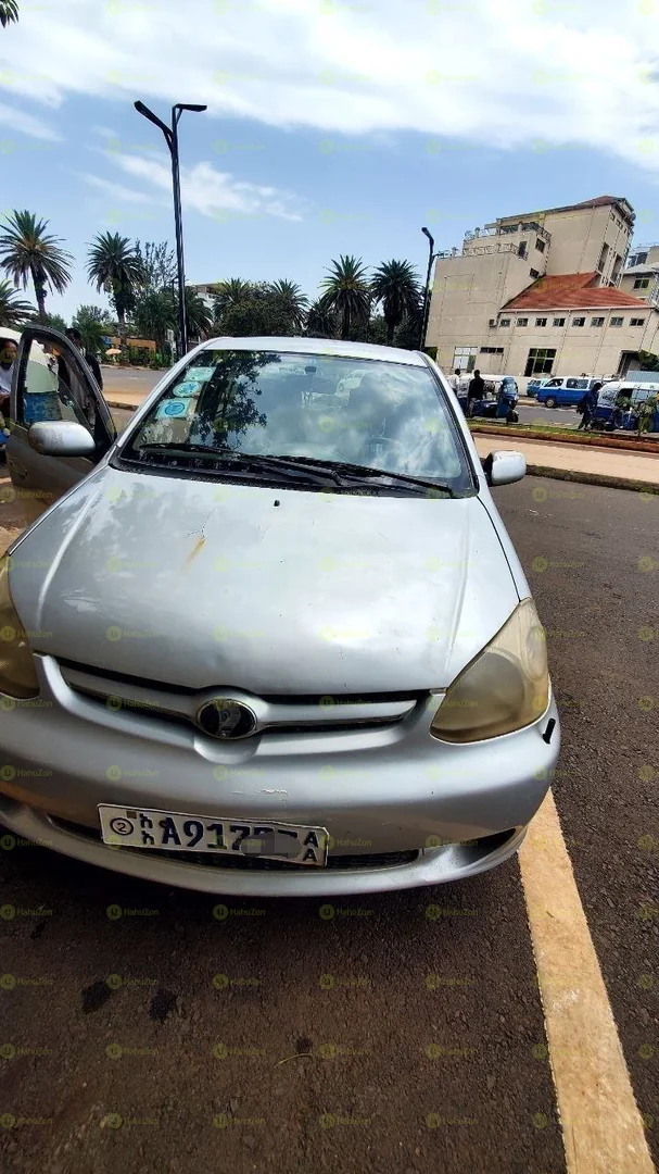 2005 Model-Toyota Platz
