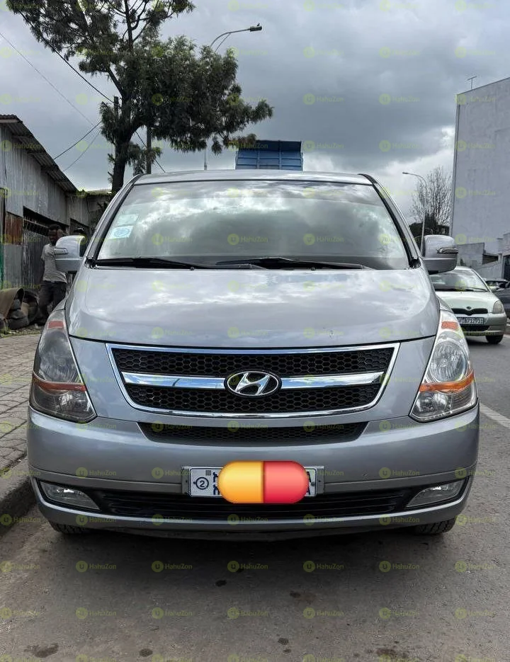 2015 Model-Hyundai Grand Starex