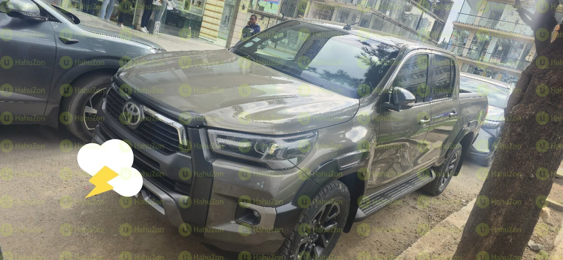 2021 Model-Toyota Hilux Invincible Double-Cab