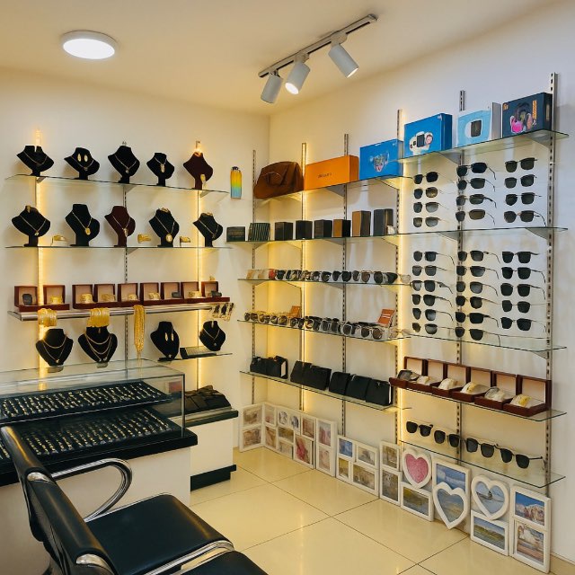 5AM Watch and Jewelry shop