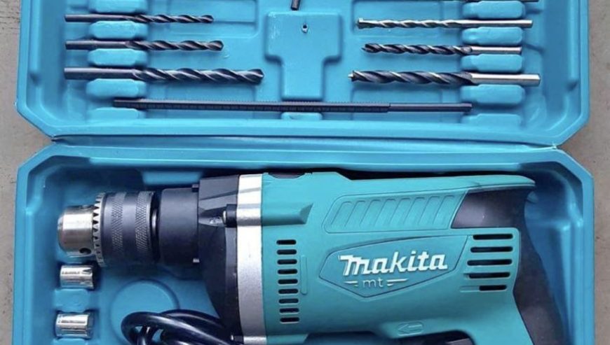 Makita Drill With Full Accessories 710w