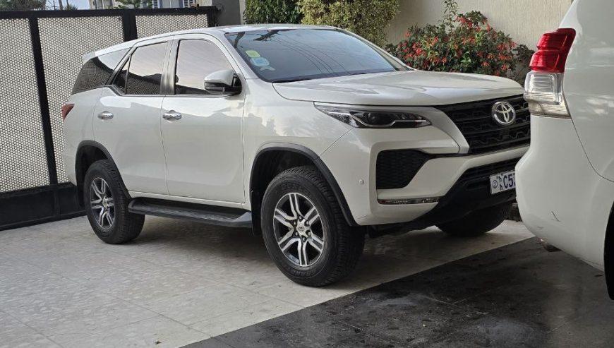 2012 Model-Toyota Fortuner 4 Cylinder