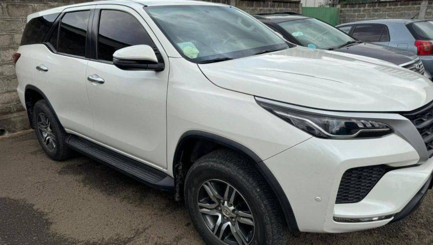 2012 Model-Toyota Fortuner 4 Cylinder