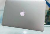 Macbook Pro Core i7 Laptop