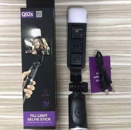 Q02s Selfie Stick