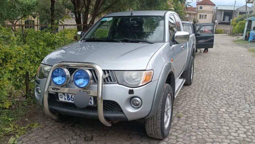 2008 odel-Mitsubishi L200