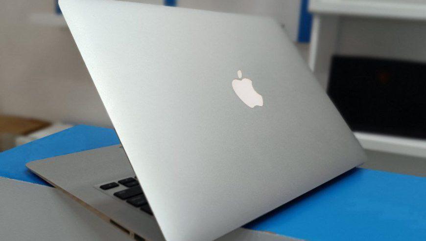 MacBook Air Core i5 Laptop