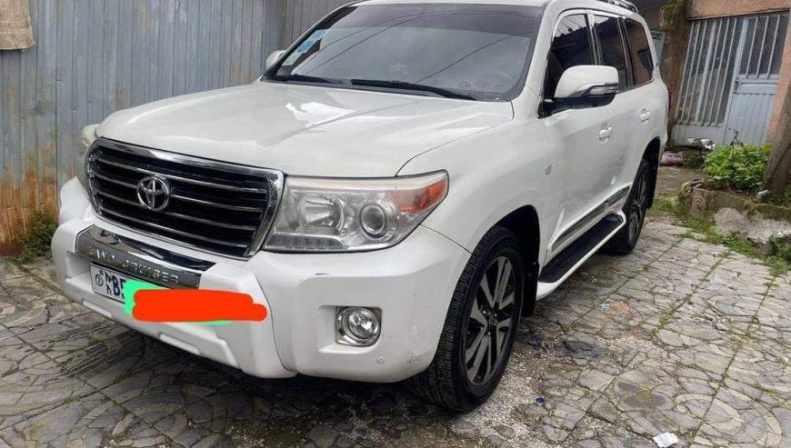 2016 Model-Toyota Landcruiser V8 GXR