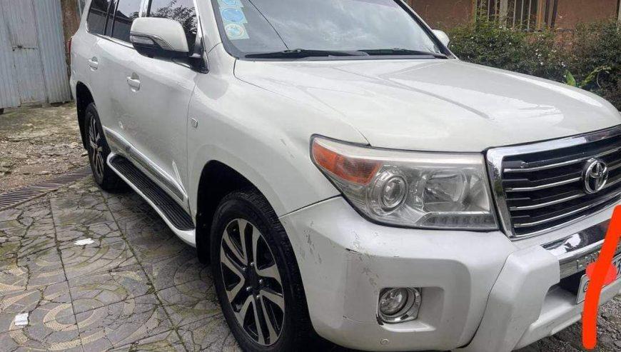 2016 Model-Toyota Landcruiser V8 GXR