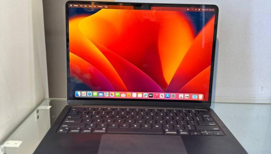 MacBook Air M2 2022 Laptop