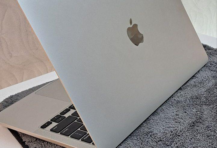 MacBook Pro M1 Laptop