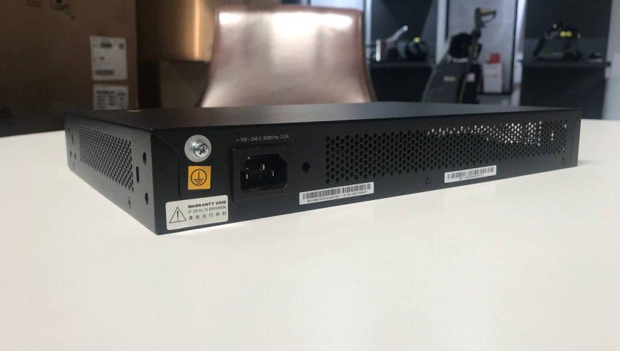 Huawei 8 port 2SFP network switch