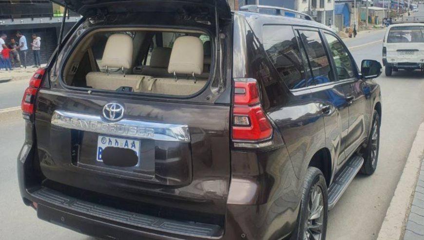 2019 Model-Toyota Landcruiser Prado