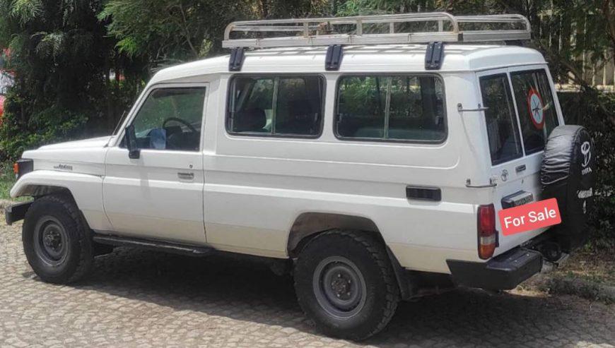 2005 Model-Toyota Land Cruiser