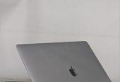 Apple MacBook Pro Core i7 Laptop