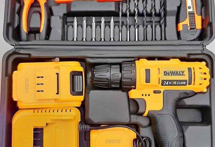 DeWalt Chargable Drill With Full Accessories