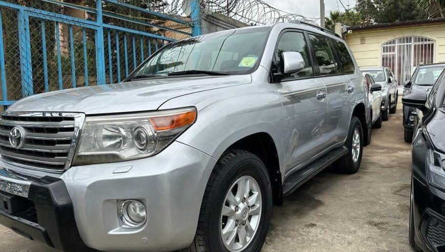 2014 Model-Toyota Landcruiser V8 VXR