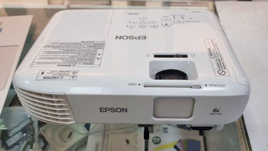 EPSON Projector