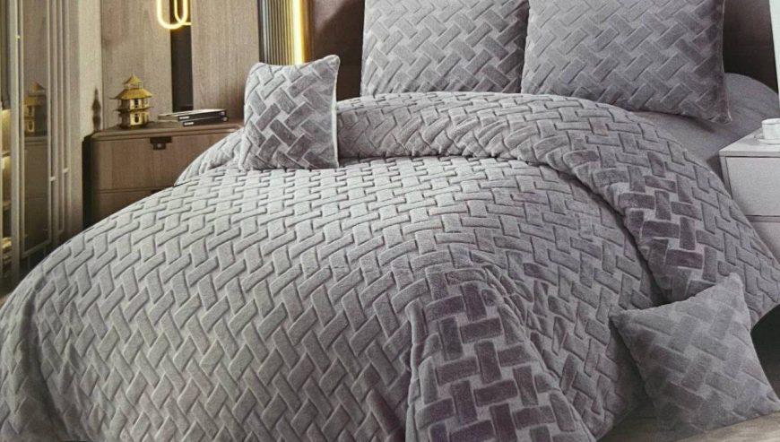 7 Pcs Comforter Set