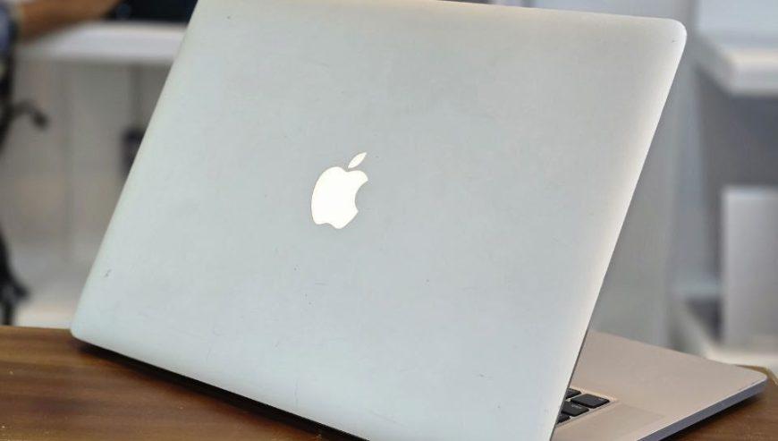 Apple MacBook Pro Core i7 Laptop