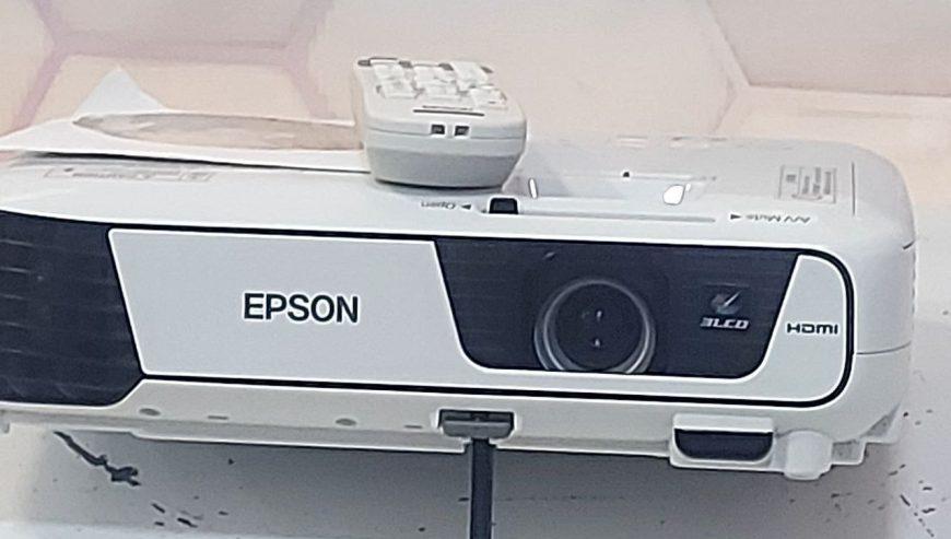 Epson EB-x31 Projector