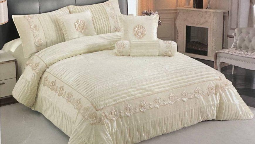 Seven Pcs Comforter Set