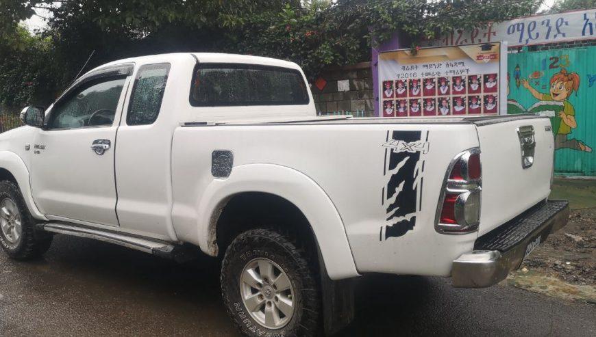 2013 Model-Toyota Hilux Extra Cab