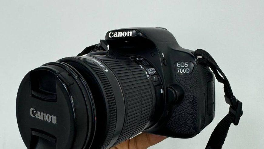 Canon EOS 700D with 18-55mm Lens