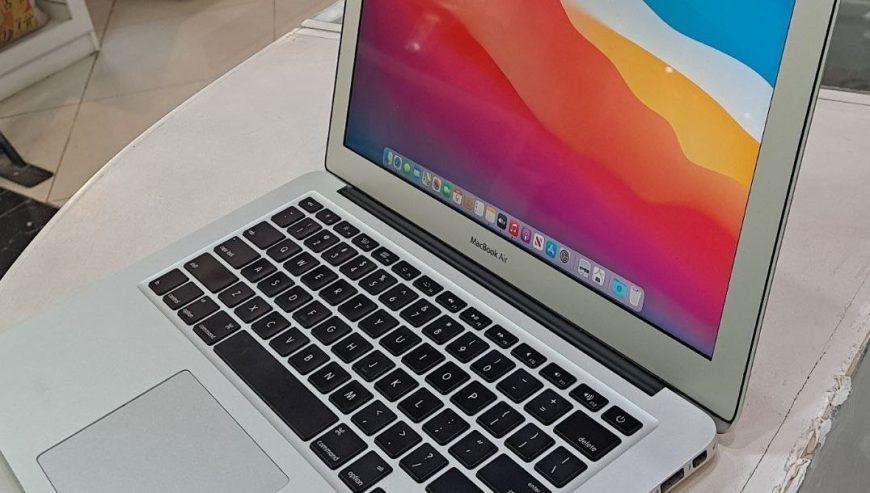 Apple MacBook Air Core i5 Laptop