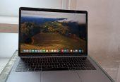 Apple Macbook Air Core i5 Laptop