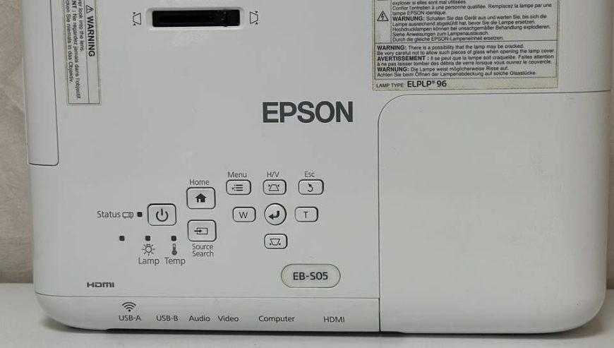 Epson EB- S05  Projector