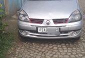 2005 Model- Renault Clio