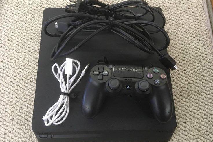 PLAYSTATION 4 SLIM