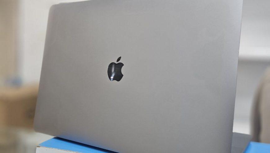 MacBook Pro 15-Inch