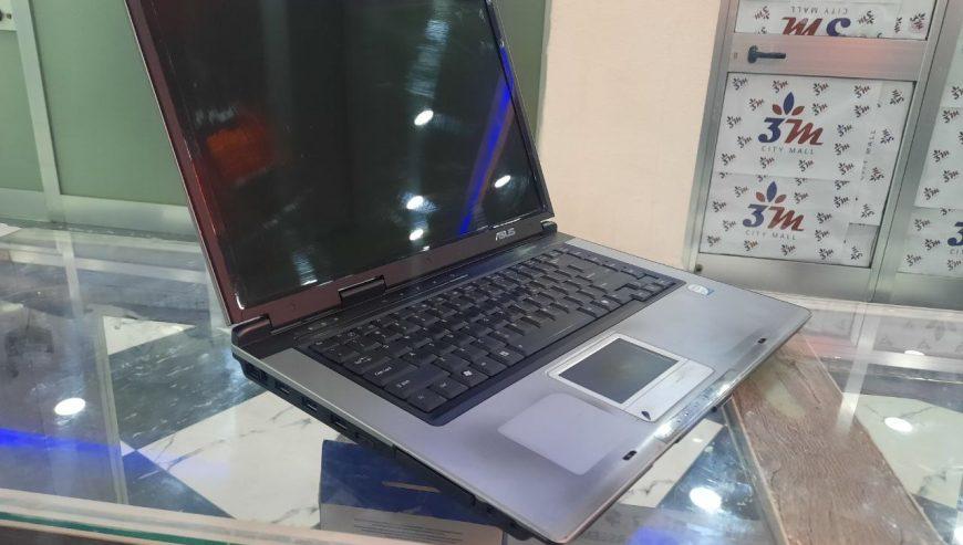 Asus 4gb Ram 500 Gb Storage Laptop