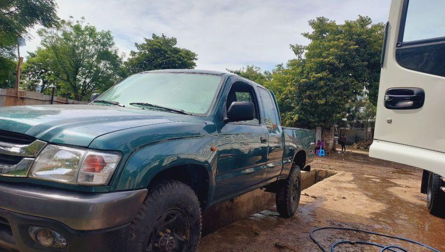 2000 Model-Toyota 2lt Pickup