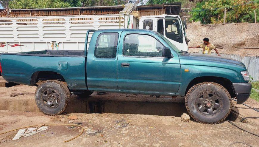 2000 Model-Toyota 2lt Pickup