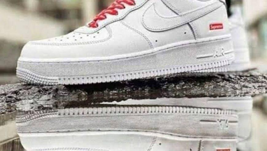 Nike Airforce 1 07′ × Supreme