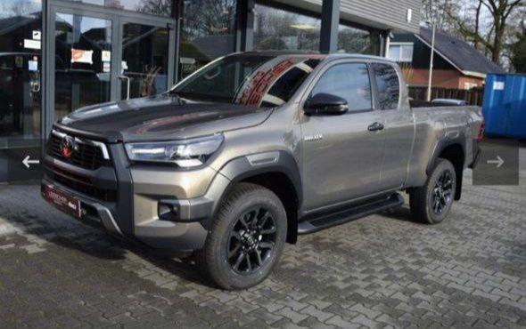 2023 Model-Toyota Hilux invincible