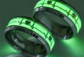 2pcs Men Heart Design Glow In The Dark Ring