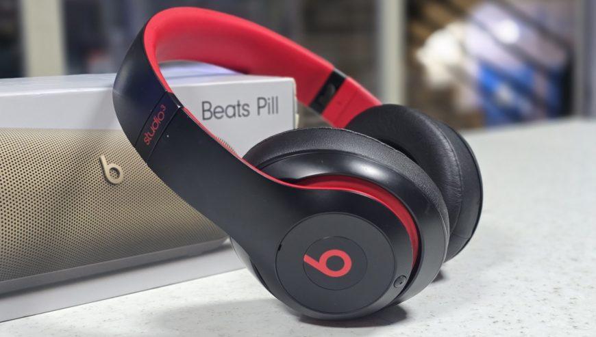 Beats Studio3 – The Beats Decade Collection Wireless Over-Ear Headphon