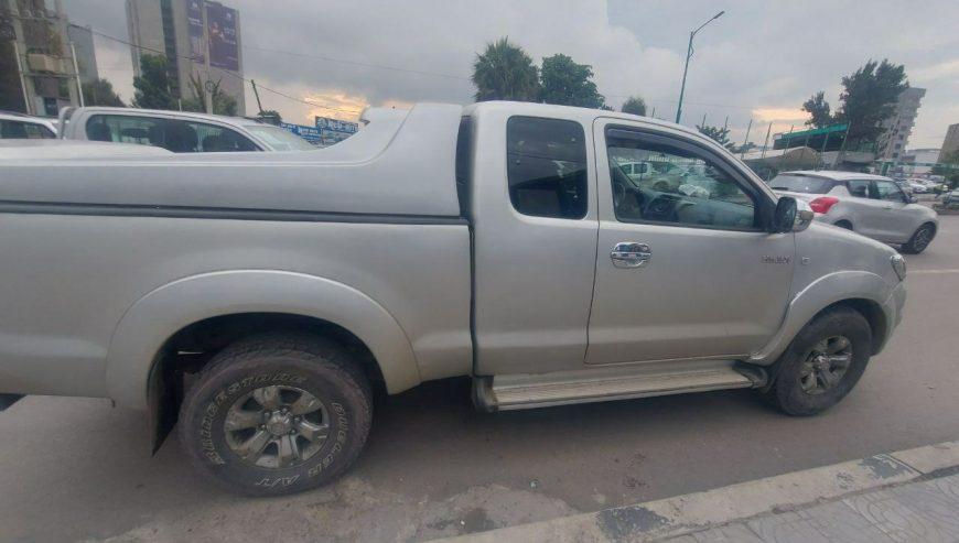 2010 Model-Toyota Hilux King Cab