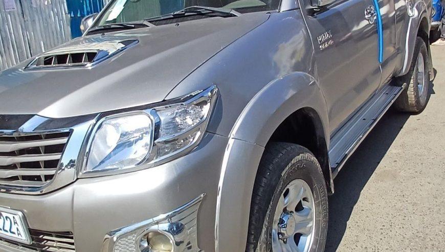 2010 Model-Toyota Hilux D4D Kin Cab